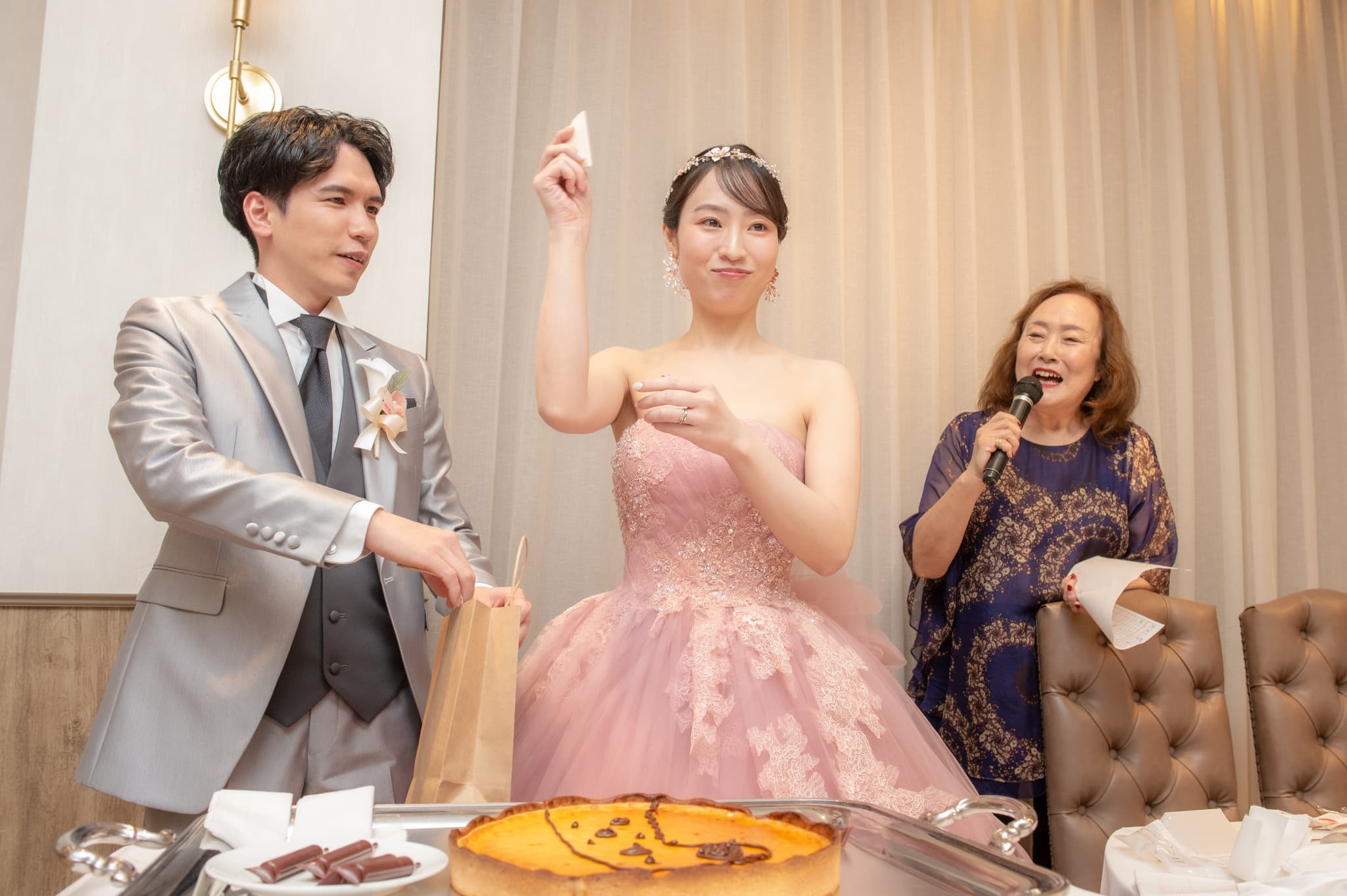 ウェディングレポート第三弾【何の絵を描いているでしょう？?】